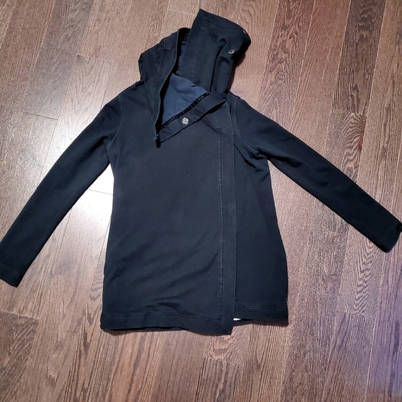 Lululemon Savasana Wrap - Picture 2 of 2